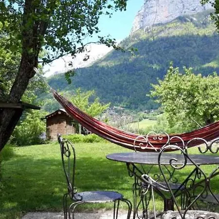 Le Gite De La Maison Soleil, Entre Lac Et Montagne Alex Exterior photo