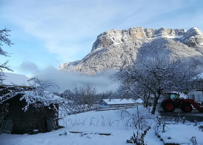 Le Gite De La Maison Soleil, Entre Lac Et Montagne